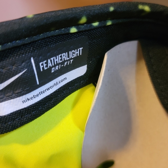 Ultra Rare NWT Nike Feather Light NikeFit Hat Cap Tennis 611810-303 Yellow - Picture 8 of 8